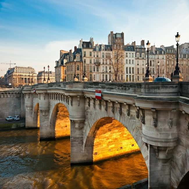 Paris: Eiffel Tower&Seine River Electric Bike Tour 3 hours - Price, group size, and what is included