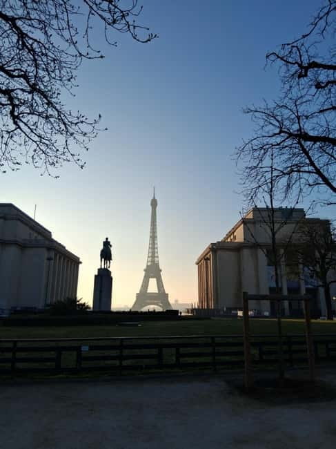 Paris: Eiffel Tower&Seine River Electric Bike Tour 3 hours - Why an electric bike changes the day