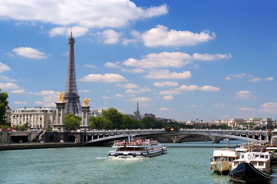 Paris: Eiffel Tower Tour & Seine River Cruise Tour - Finding the meeting point near Avenue Elisée Reclus