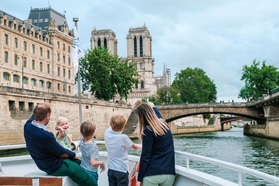 Paris: Family-Friendly River Seine Guided Cruise - Key points to know before you book