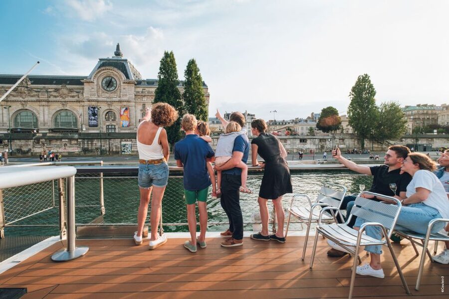 Paris: Family-Friendly River Seine Guided Cruise - Practical details that make the difference