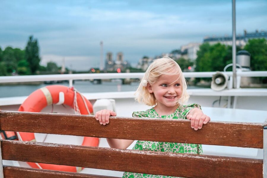 Paris: Family-Friendly River Seine Guided Cruise - Should you book the Seine family cruise?