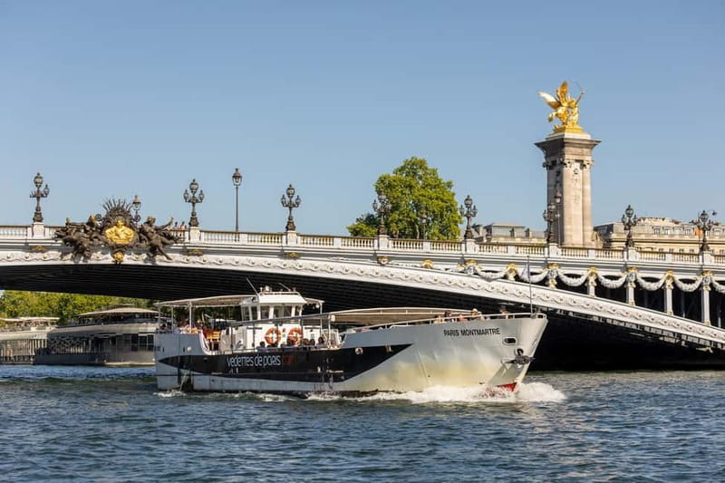 Paris: Fast-Access Seine River Cruise from Eiffel Tower - Seating, weather, snacks, and comfort