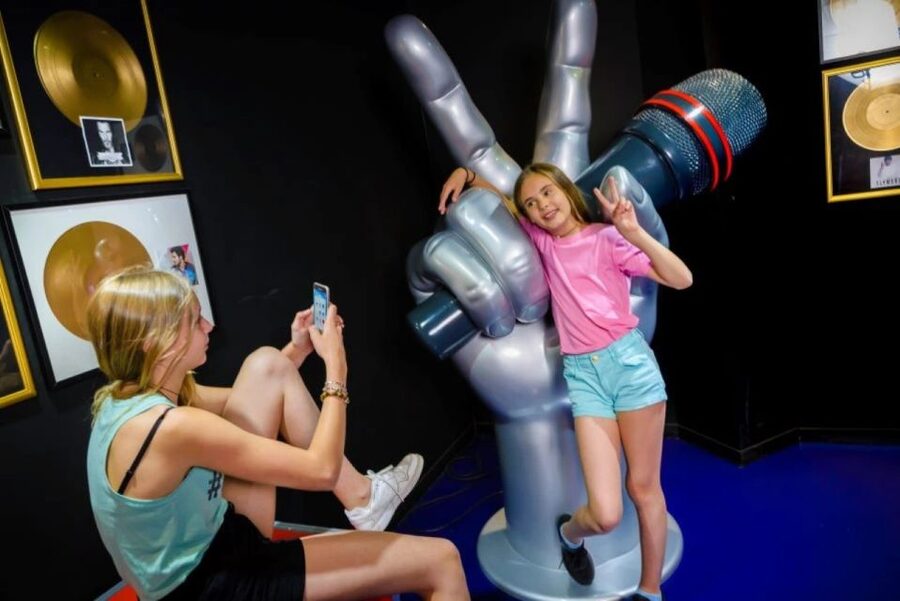 Paris: Grèvin Wax Museum and Seine River Cruise Tickets - Bateaux Parisiens at Orange Pier 3