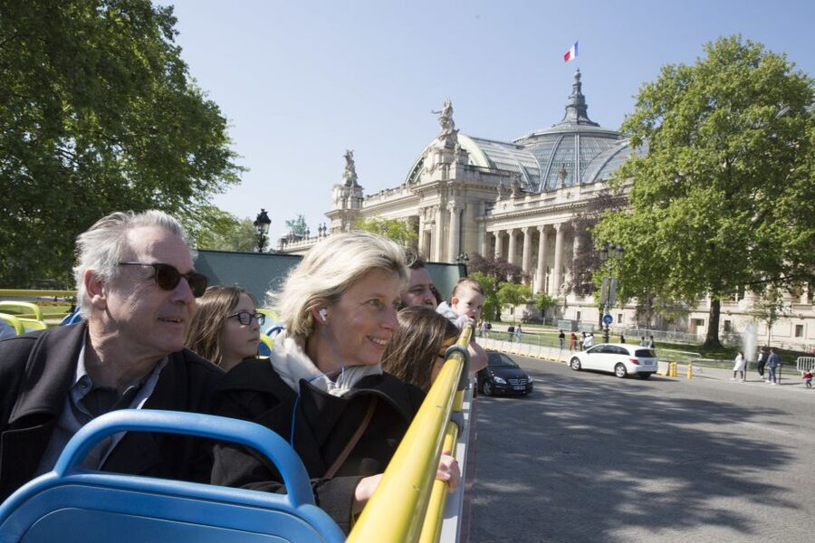 Paris: Hop-on Hop-off Bus Tour & Seine Cruise Bundle Tour - Why this bus and boat pairing works in Paris