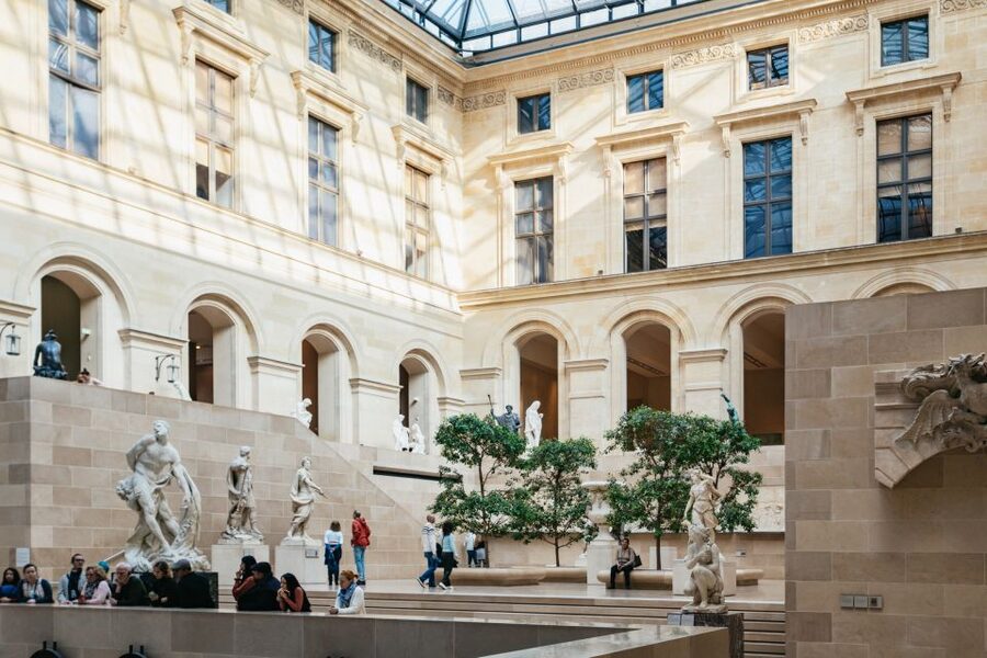 Paris: Louvre Museum Entry Ticket With Host and River Cruise - Key points to know before you book