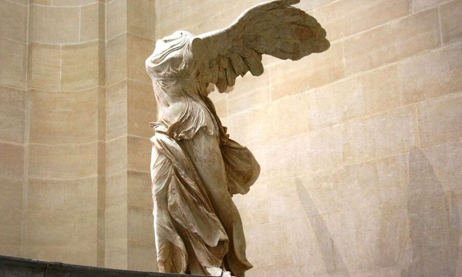 Paris: Louvre Ticket with Audioguide App and Seine Cruise - Inside the Louvre: famous works and a huge amount of ground
