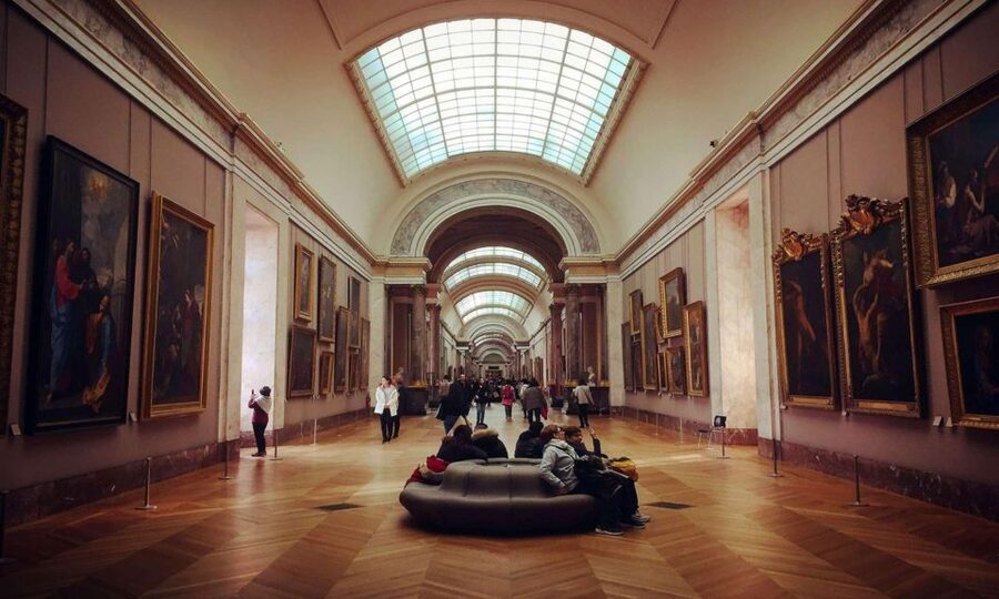 Paris: Louvre Ticket with Audioguide App and Seine Cruise - The audio guide app: freedom with a little preparation