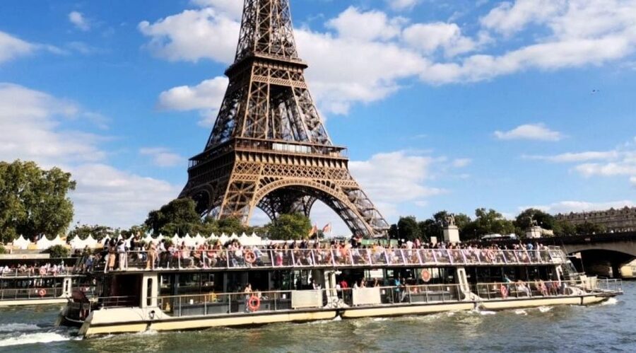 Paris: Montmartre Private Guided Tour & River Cruise Option - Key points at a glance