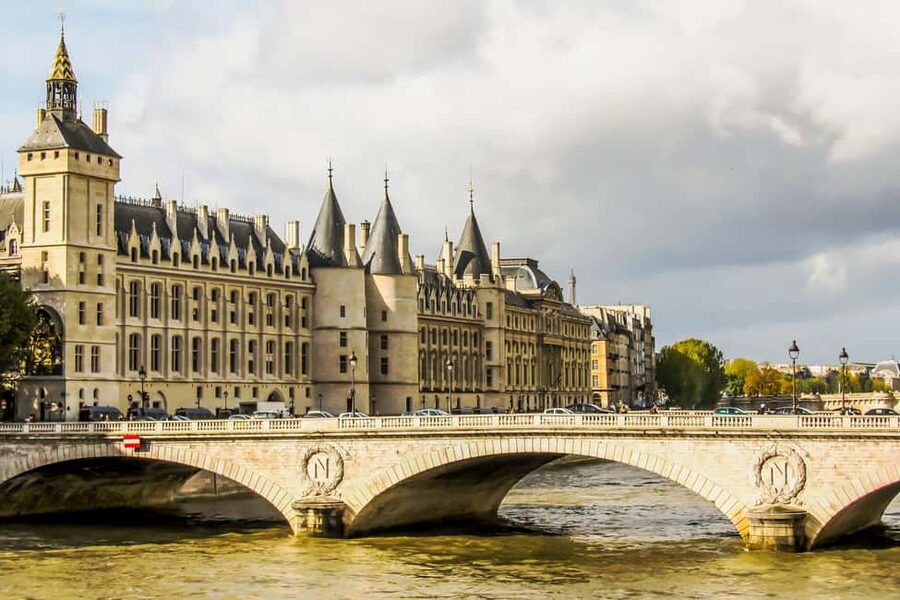 Paris: Notre Dame and Île de la Cité Walking Tour - FAQ