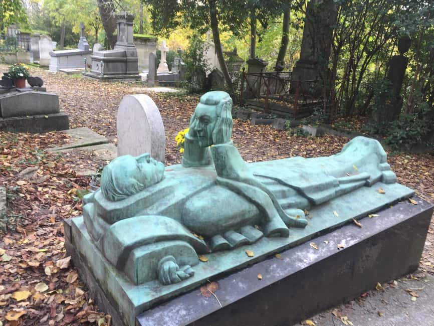 Paris: Père Lachaise Cemetery Visit with Seine River Cruise - Père Lachaise: Paris history in a quiet setting