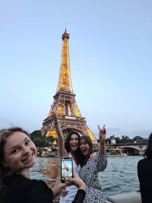Paris: Private pontoon boat cruise on the Seine - Key points to know before you book