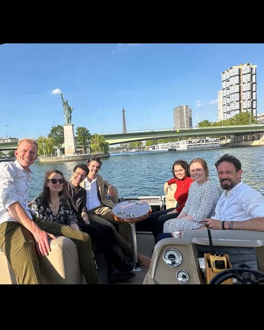 Paris: Private Seine River Cruise - The Eiffel Tower, Île aux Cygnes, and the Statue of Liberty