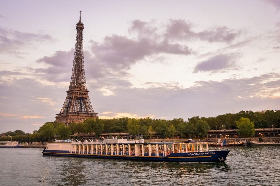 Paris: Romantic Cruise with 3-course Dinner on Seine River - Pont de l’Alma and Paris from the water