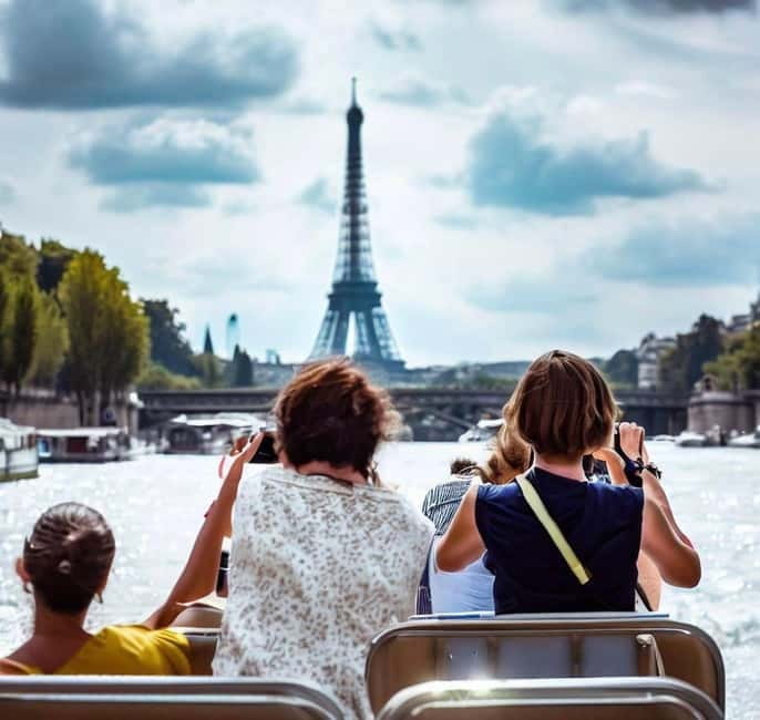 Paris: Seine Cruise & French Breakfast by the Eiffel Tower - A simple Paris morning beside the Eiffel Tower