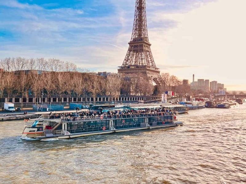 Paris: Seine Cruise & French Breakfast by the Eiffel Tower - The Eiffel Tower from the water and Trocadéro
