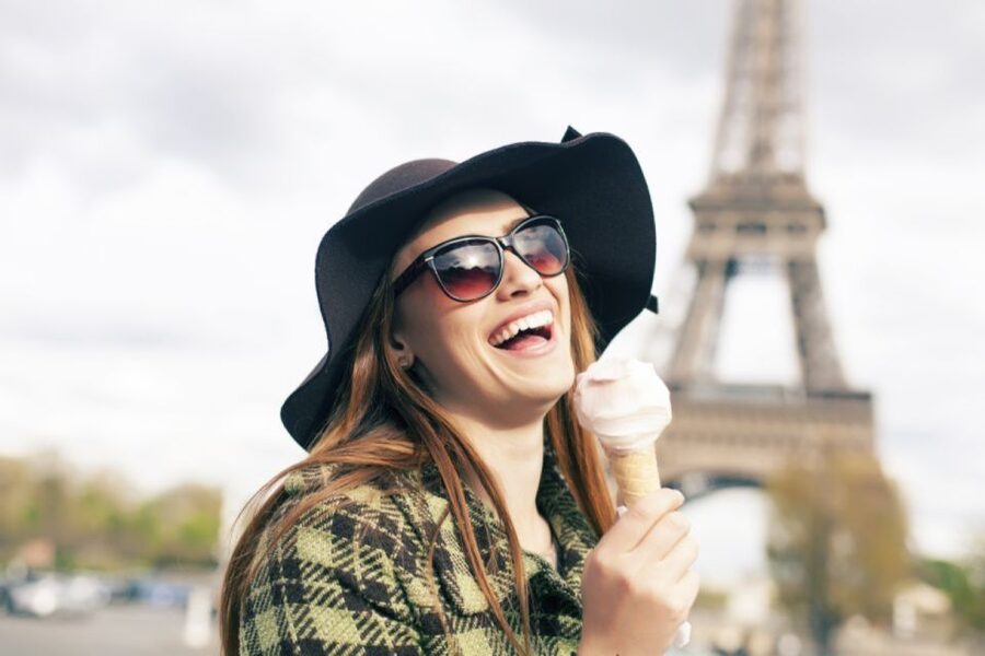 Paris: Seine Cruise with Snack/Optional Eiffel Tower Ticket - Seeing Paris from the Seine for one hour