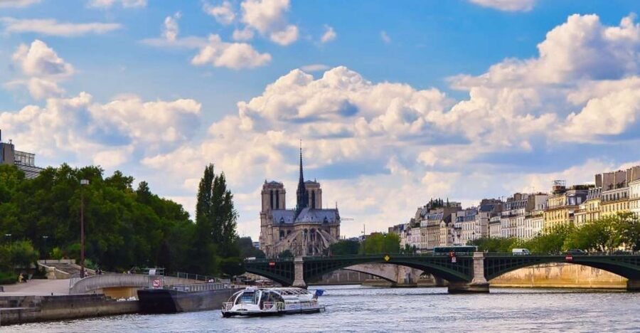 Paris: Seine Cruise with Snack/Optional Eiffel Tower Ticket - The snack is small, but it gives the cruise a Parisian touch