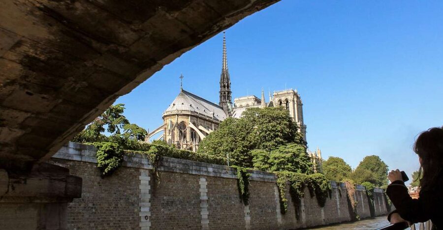 Paris: Seine River and Canal Saint-Martin Cruise - Passing beneath Bastille