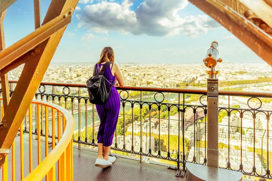 Paris: Seine River Cruise & Eiffel Tower Visit - Two Paris classics in one 150-minute plan
