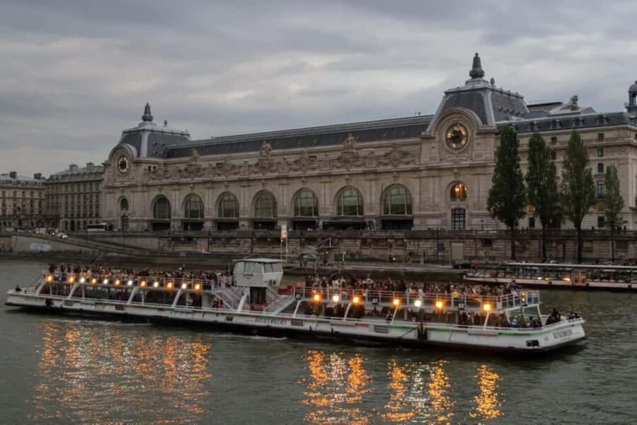 Paris: Seine River Cruise with Meringue or Hot Chocolate - Why seeing Paris from the Seine works so well