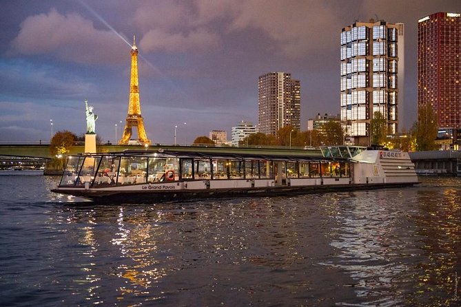 Paris Seine River Dinner Cruise with Champagne and Window Seating - Dinner Service and the Pace of the Evening