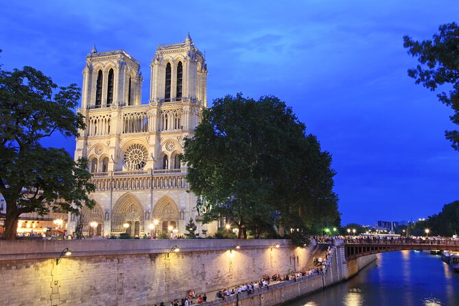 Paris Seine River Dinner Cruise with Champagne and Window Seating - Should You Book It?