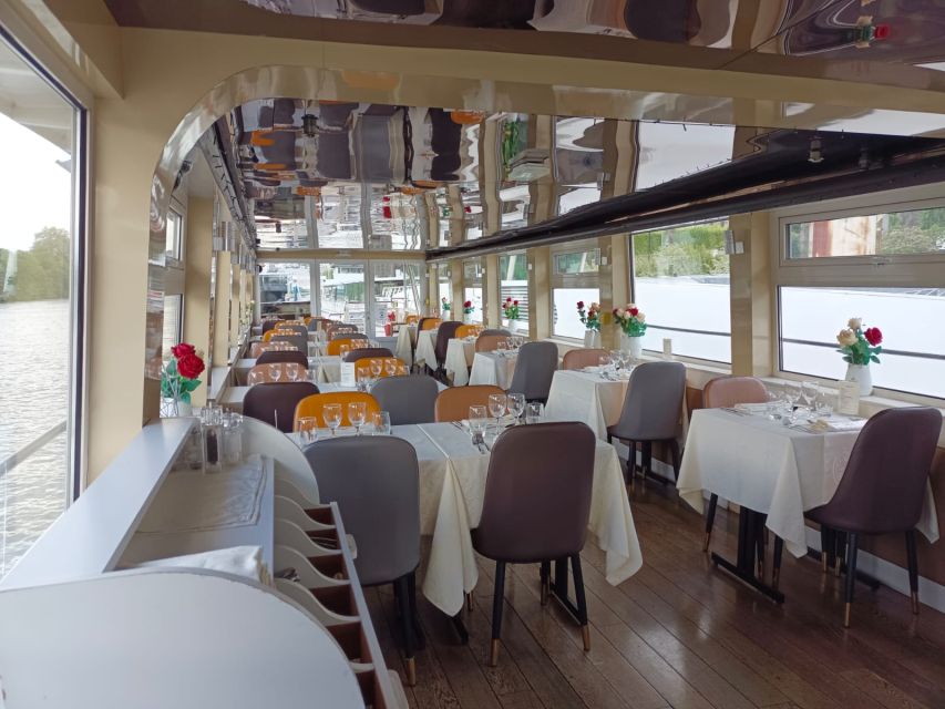 Paris : Seine River Lunch cruise from Eiffel Tower - What the three-course meal adds
