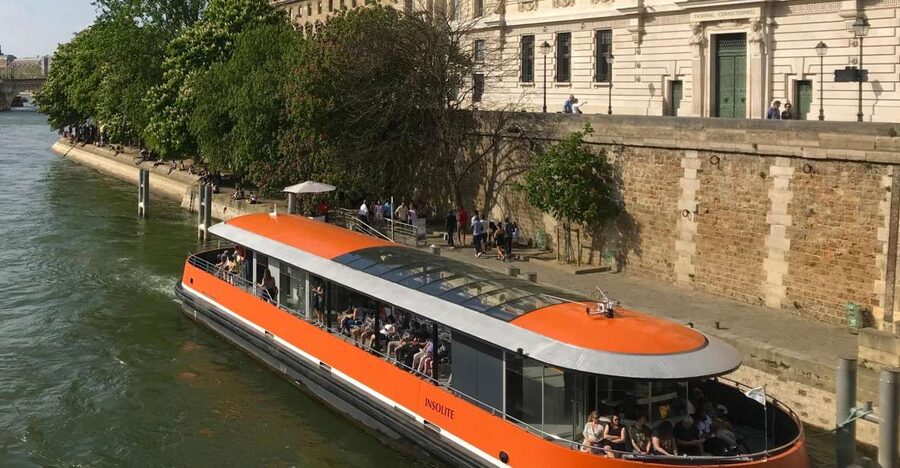 Paris: Seine River Panoramic Cruise - Turning downstream toward the Eiffel Tower