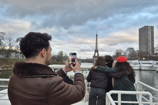 Paris Seine River Sightseeing Guided Cruise Vedettes du Pont Neuf - Notre-Dame from the south bank