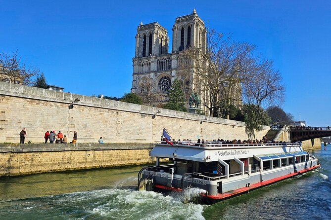 Paris Seine River Sightseeing Guided Cruise Vedettes du Pont Neuf - Île Saint-Louis and the quiet side of Paris