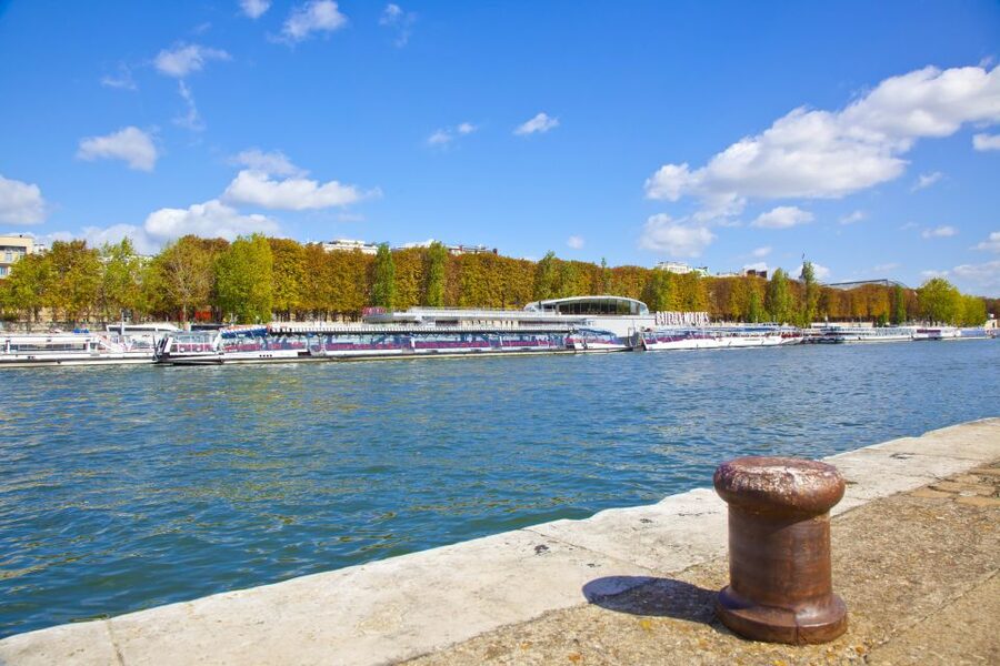 Paris: Sightseeing Cruise on the Seine with 3-Course Lunch - Is $100 good value for this Seine cruise?