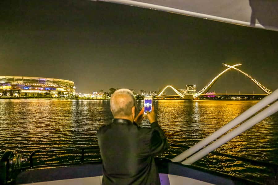 Perth: Swan River Dinner Cruise - Live music, DJs, and the dance floor