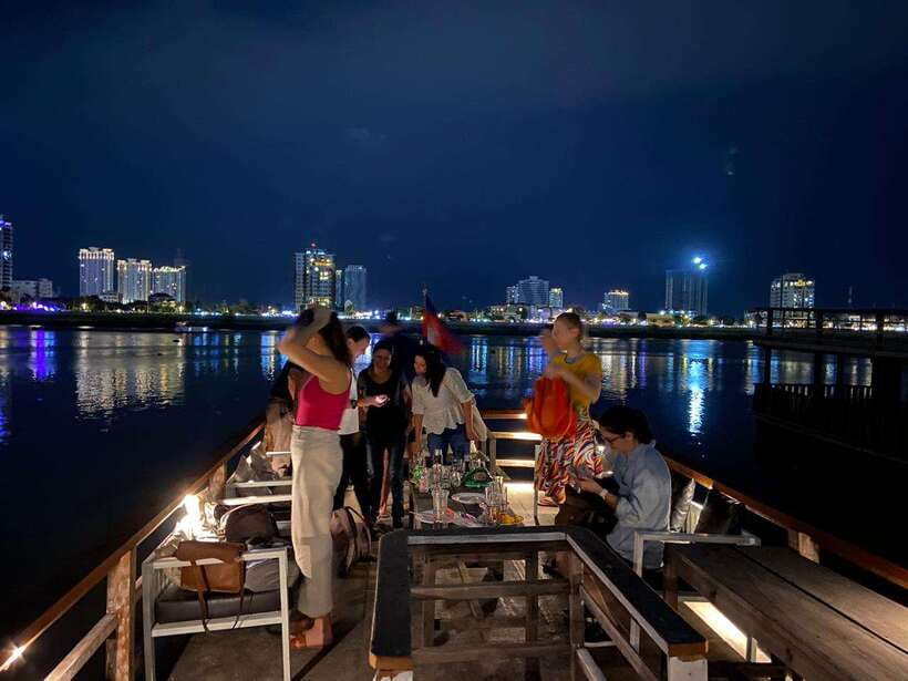 Phnom Penh: Mekong River Sunset Cruise with free flow drink - Pickup details that can make or break the evening