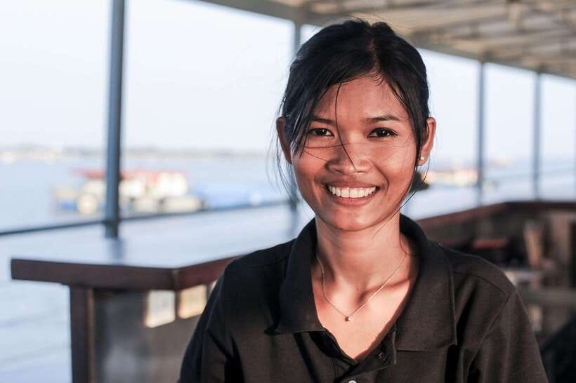 Phnom Penh: Mekong Sunset Dinner Cruise with Live Music - Key points to know before you book