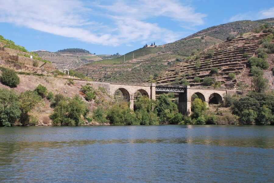 Pinhão: 4 Hour Douro Valley Kayak Rental - Four hours with the river as your guide