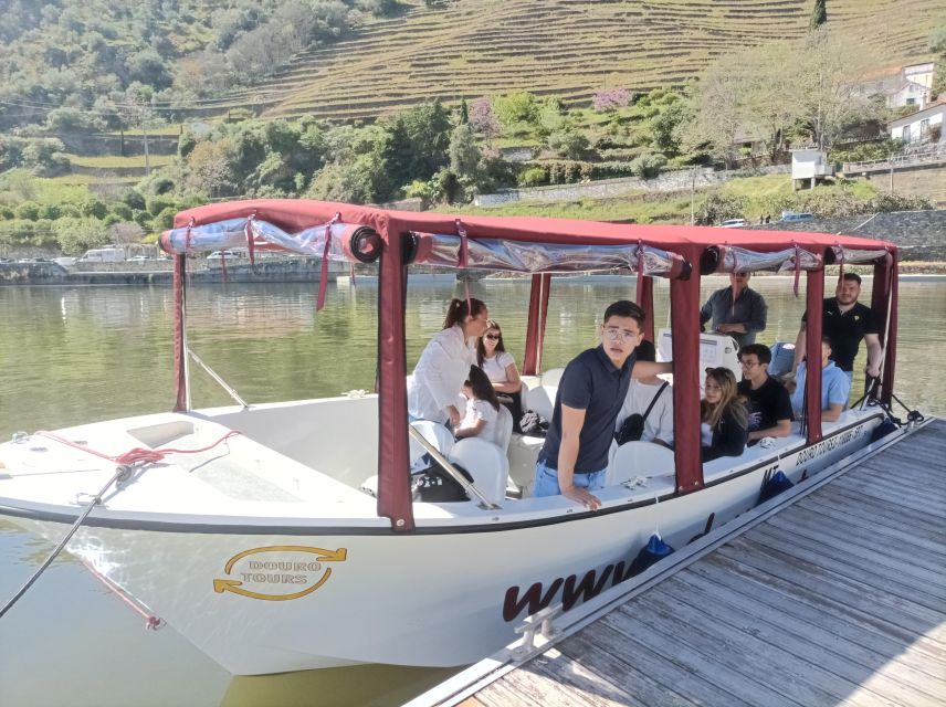 Pinhão: Douro River 50-min Boat Trip with Port Wine - Quinta da Romaneira and the changing scenery