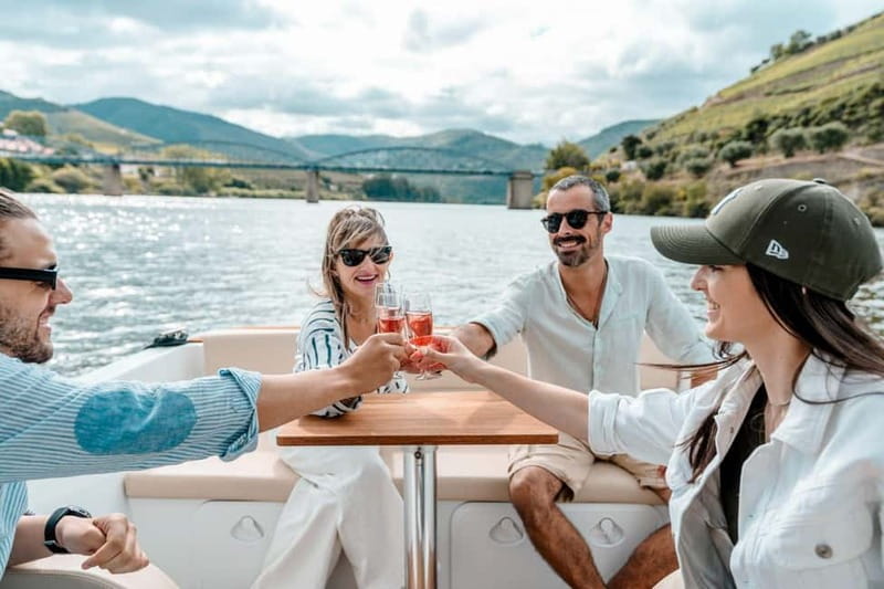 Pinhão: Douro River Solar Boat Tour with Wine Tasting - The first half hour: vineyard terraces from the water