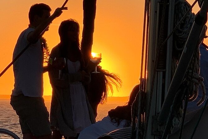 Port : Sail, Sip & Savor : Douro Boat Tour With Wine Tasting - Sunset, blankets, and the changing weather