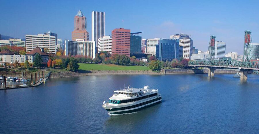 Portland: 2-Hour Lunch Cruise Through Downtown - Portland From the Willamette River