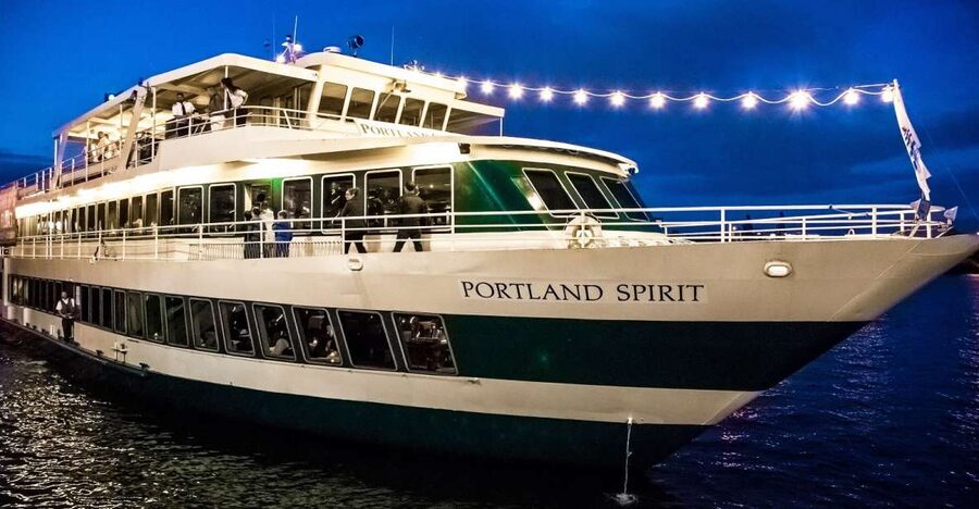 Portland: Dinner Cruise on the Willamette River - The Three-Course Dinner
