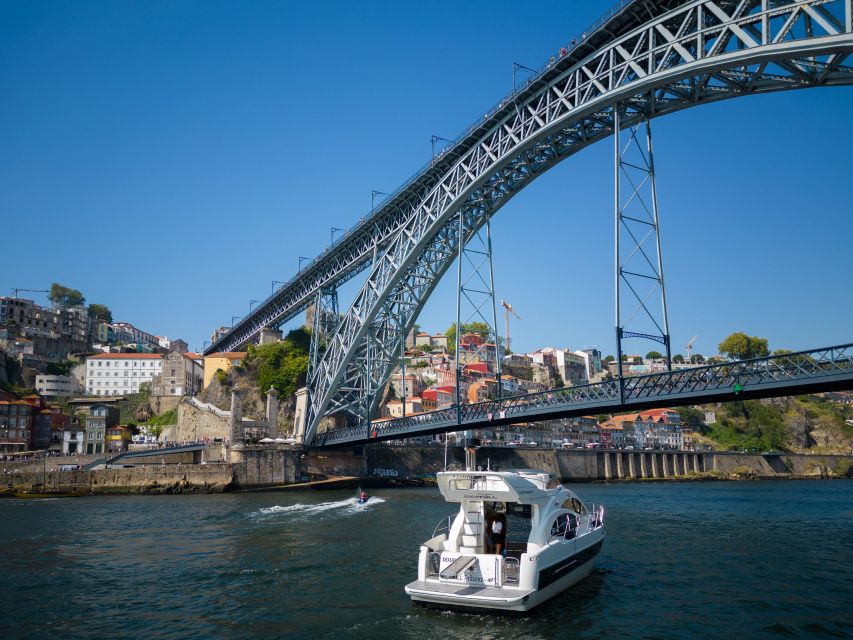Porto: 6 Bridges Port Wine River Cruise with 4 Tastings - São Pedro da Afurada and the first river views