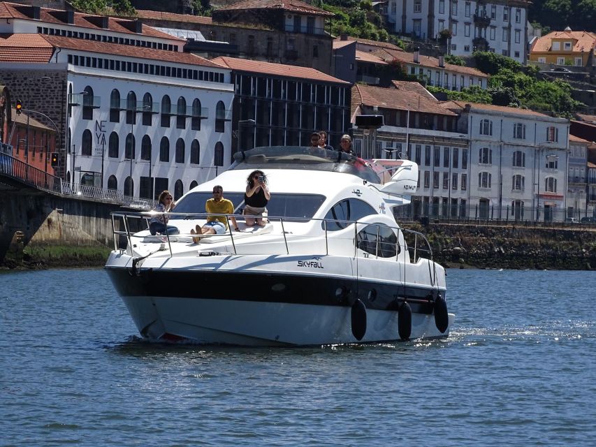 Porto: 6 Bridges Port Wine River Cruise with 4 Tastings - Dom Luís I Bridge, the postcard view