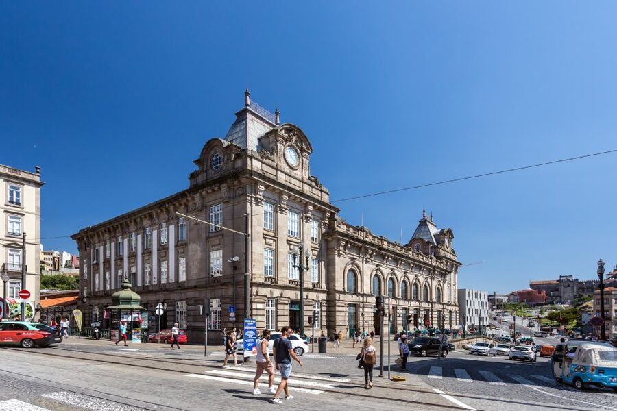 Porto: City Train Tour, River Cruise & Wine Cellar - Returning through Porto gives the train ride more value