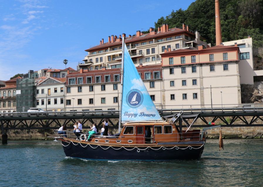 Porto: Classic Boat Cruise on the Douro River - The hammock photo stop at Foz do Douro