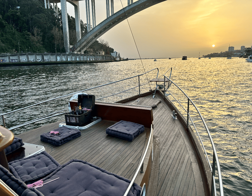 Porto: Classic Boat Cruise on the Douro River - What the $57 price gets you