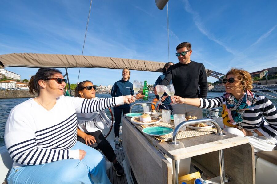 Porto: Daytime or Sunset Douro River Cruise With Port Wine - Boat Size and Comfort