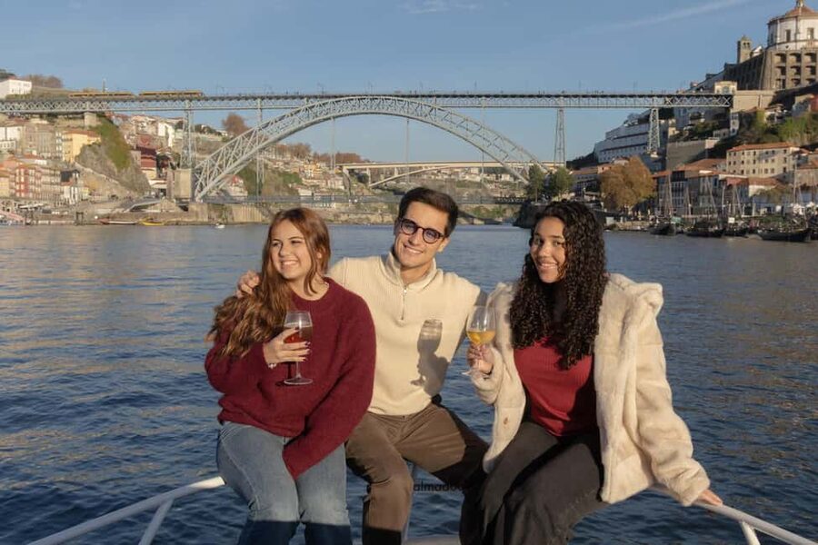 Porto: Douro Cruise, 6 Bridges & 4 Port Wines (Max 7) - The essentials at a glance