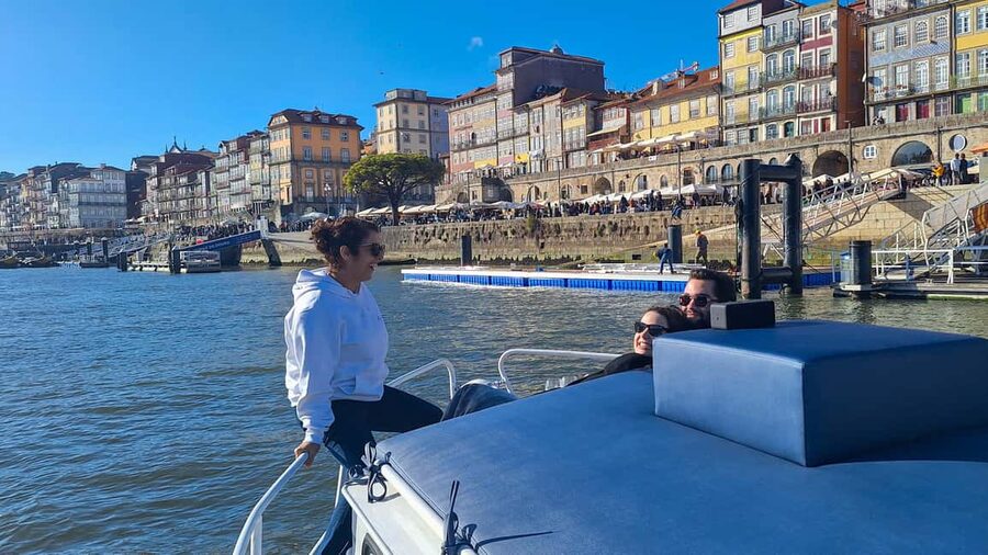Porto: Douro Cruise, 6 Bridges & 4 Port Wines (Max 7) - Starting at Douro Marina and Afurada