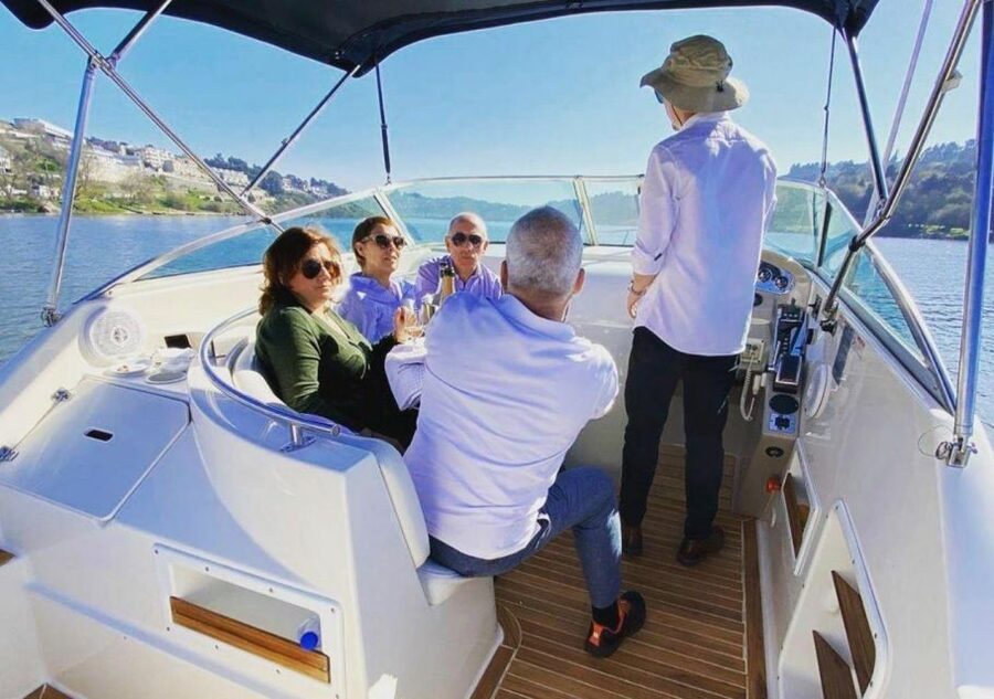Porto: Douro River Boat Tour w/ Portuguese Wines & Tasting - Key points at a glance